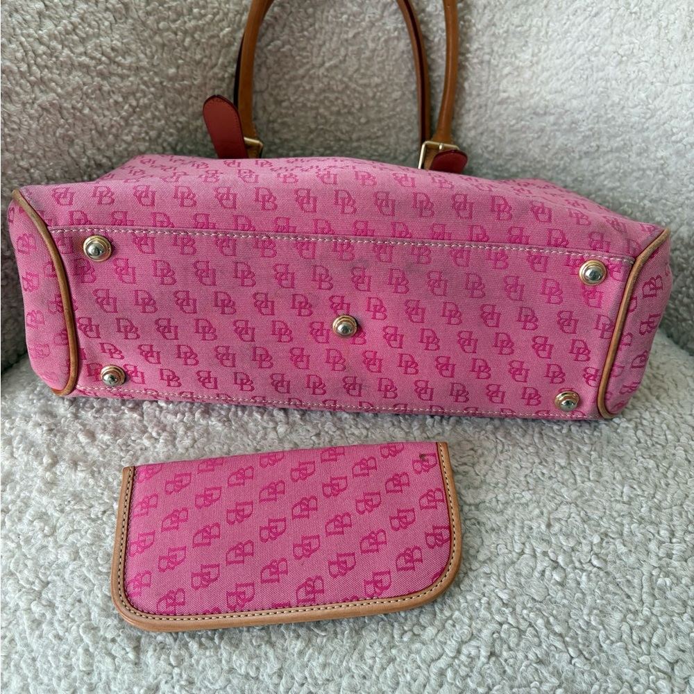 Pink Dooney & Bourke Shoulder Bag with Matching Eyeglasses Case - Picture 12 of 12